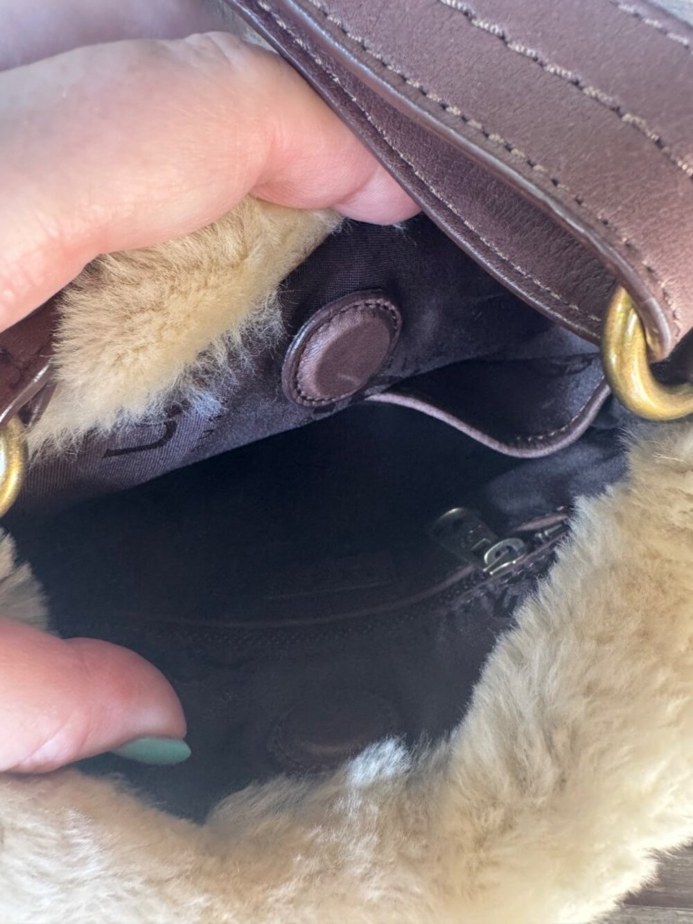UGG Australia Sheepskin Crossbody Bag Chestnut Suede Sherpa Fur Small Purse - Picture 3 of 5